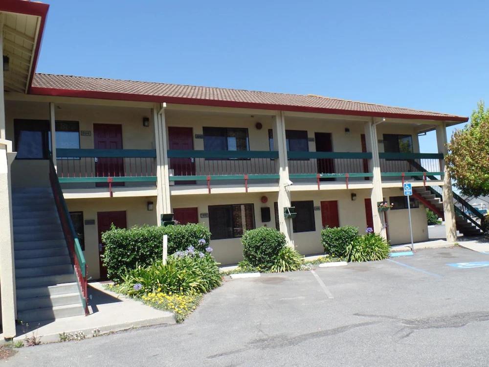 Coastal Valley Inn Castroville Eksteriør billede