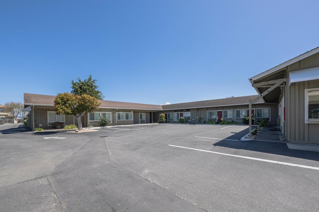 Coastal Valley Inn Castroville Eksteriør billede